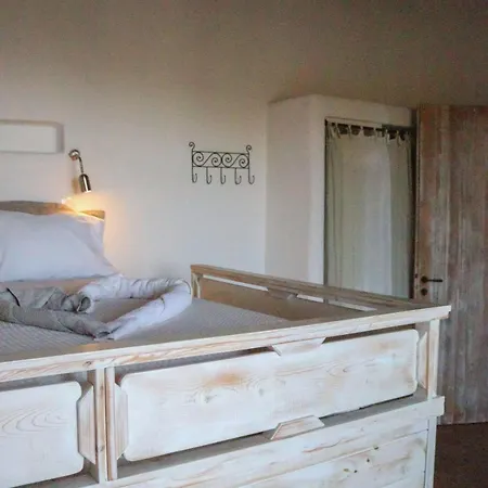 Kalopetri Bed & Breakfast 2*